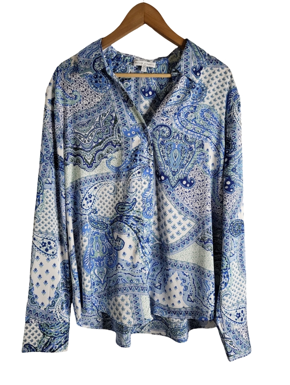 Women’s Blue & White Paisley Button-Down Blouse